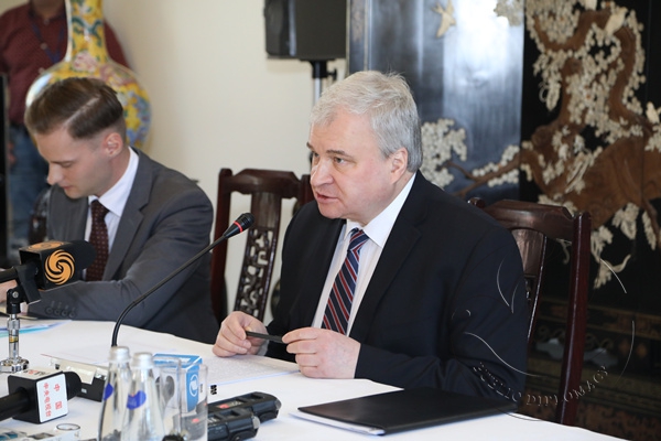 3 俄罗斯驻华大使安德烈·杰尼索夫_副本.jpg